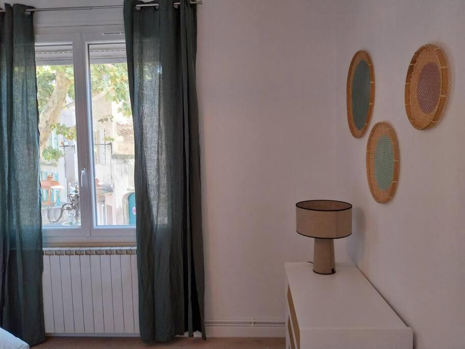 Charmant Appartement 3 Chambres Et Terrasse Eyragues Zewnętrze zdjęcie