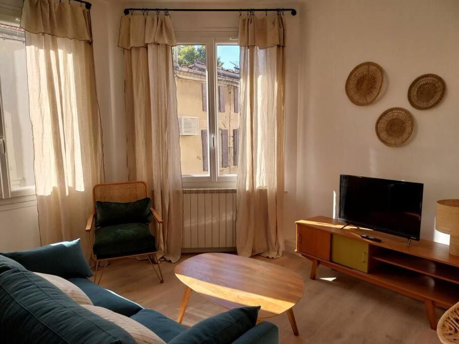 Charmant Appartement 3 Chambres Et Terrasse Eyragues Zewnętrze zdjęcie