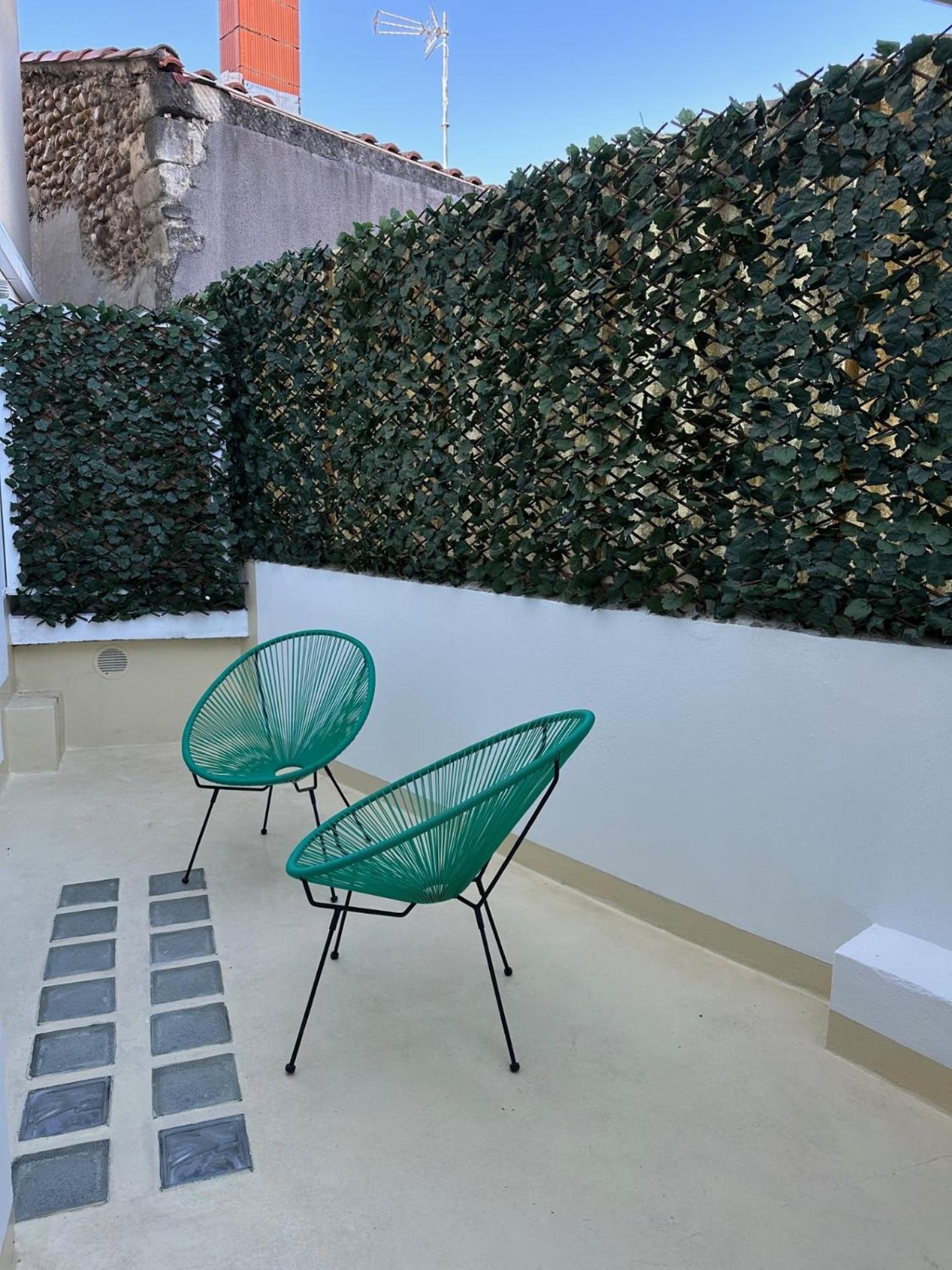 Charmant Appartement 3 Chambres Et Terrasse Eyragues Zewnętrze zdjęcie
