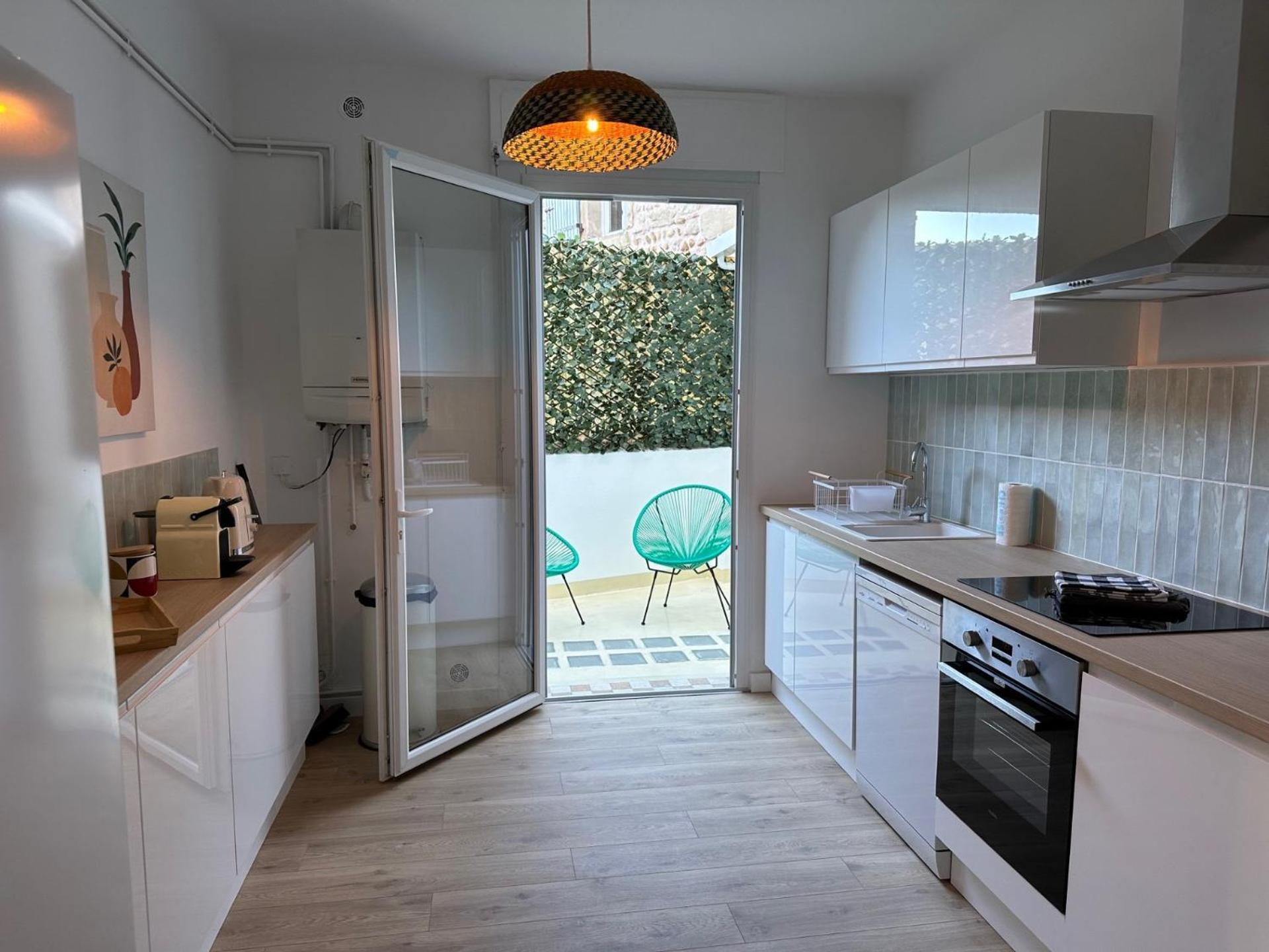 Charmant Appartement 3 Chambres Et Terrasse Eyragues Zewnętrze zdjęcie